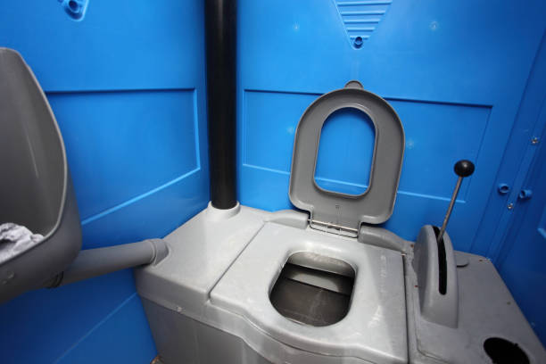 Best Portable bathroom rental  in Mazomanie, WI